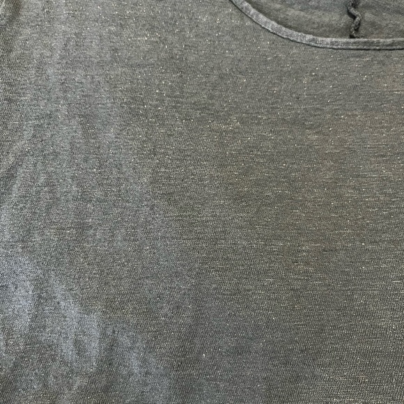 Zara green with gold shimmer T with back twist and cut outs. Size M - Picture 5 of 5